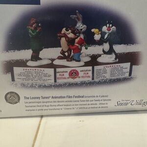 Dept 56 Snow Village The Looney Tunes Animation Film Festival Figurines set